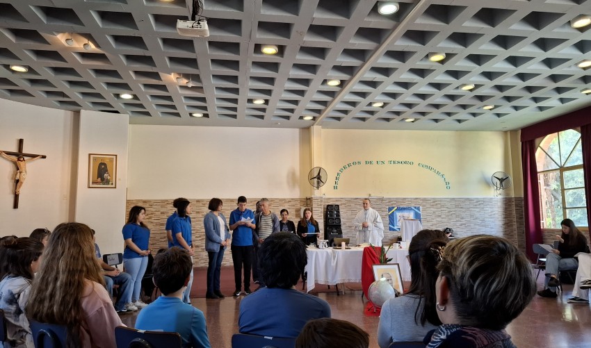 JÓVENES COMPROMETIDOS